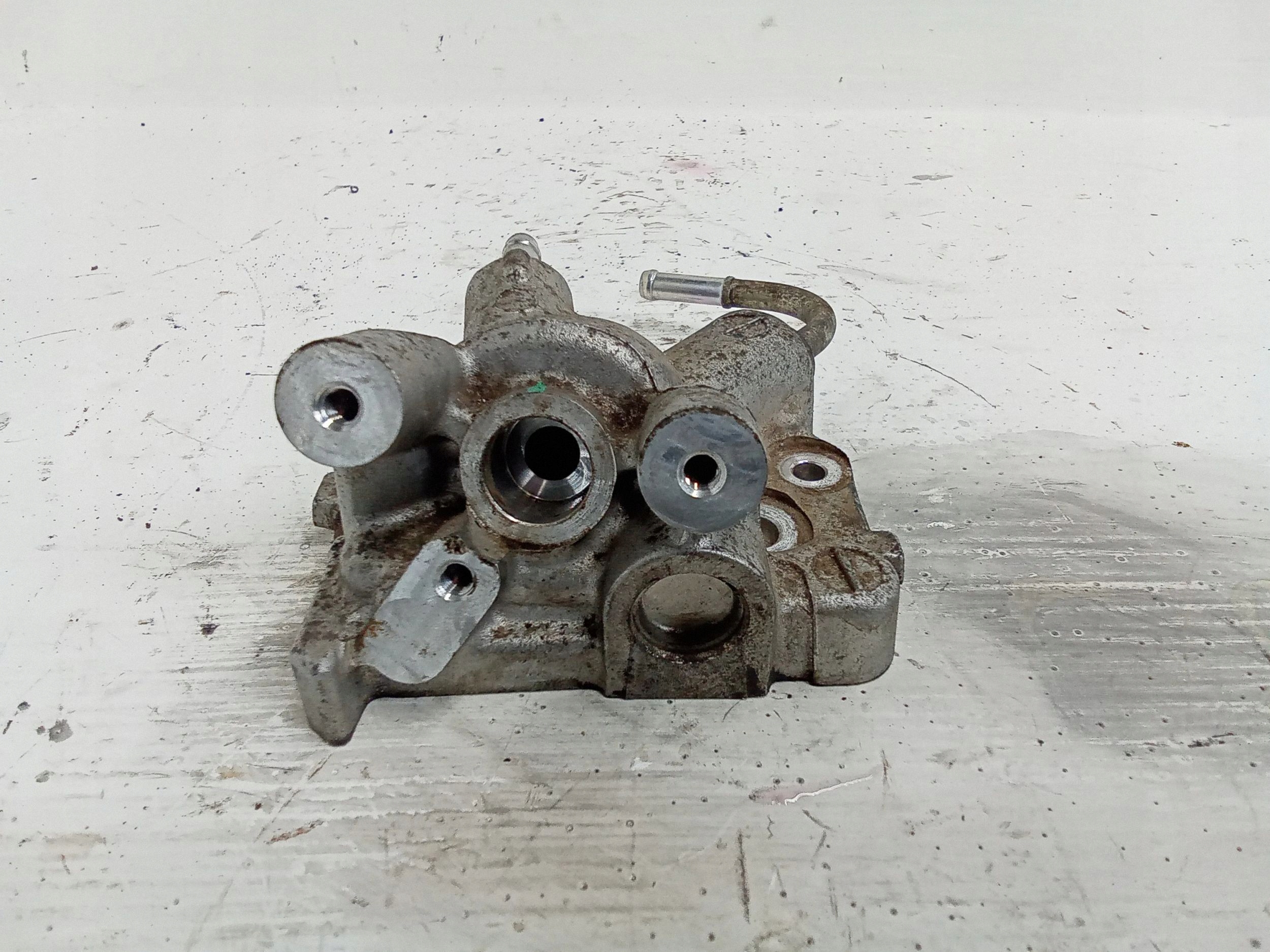 2017 Toyota Hilux (AN120, AN130) Pièce moteur image 3