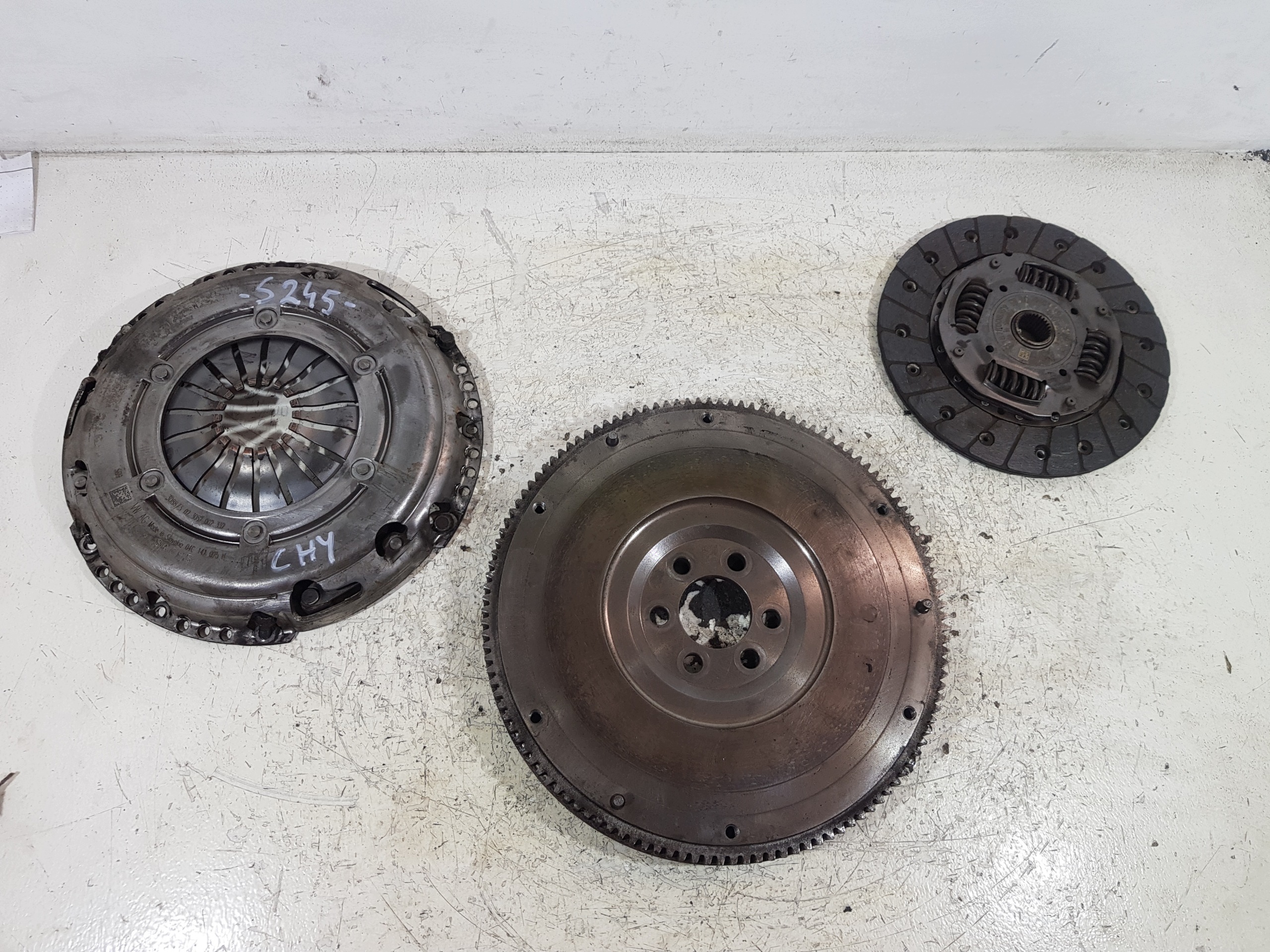 Audi A1 8X complete koppeling 04C105269E 1.0 TFSI 15- image 2