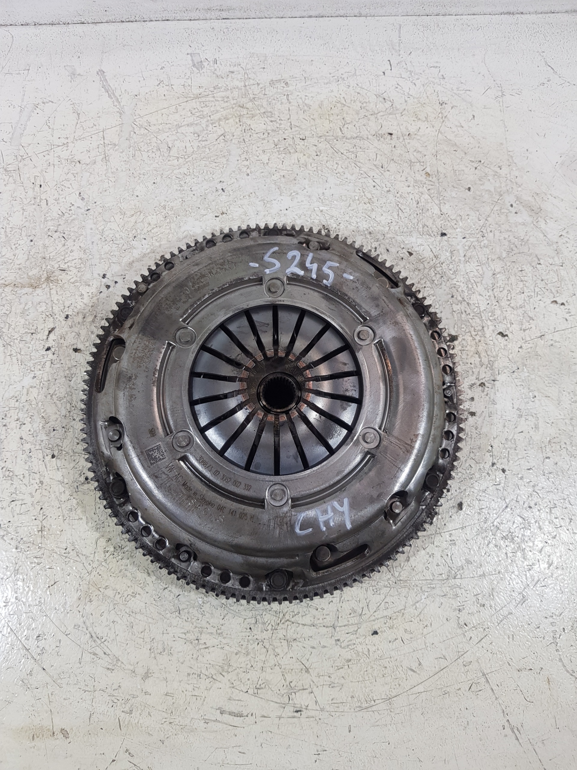 AUDI A1 8X Kytkinpaketti 04C105269E 1.0 TFSI 15-