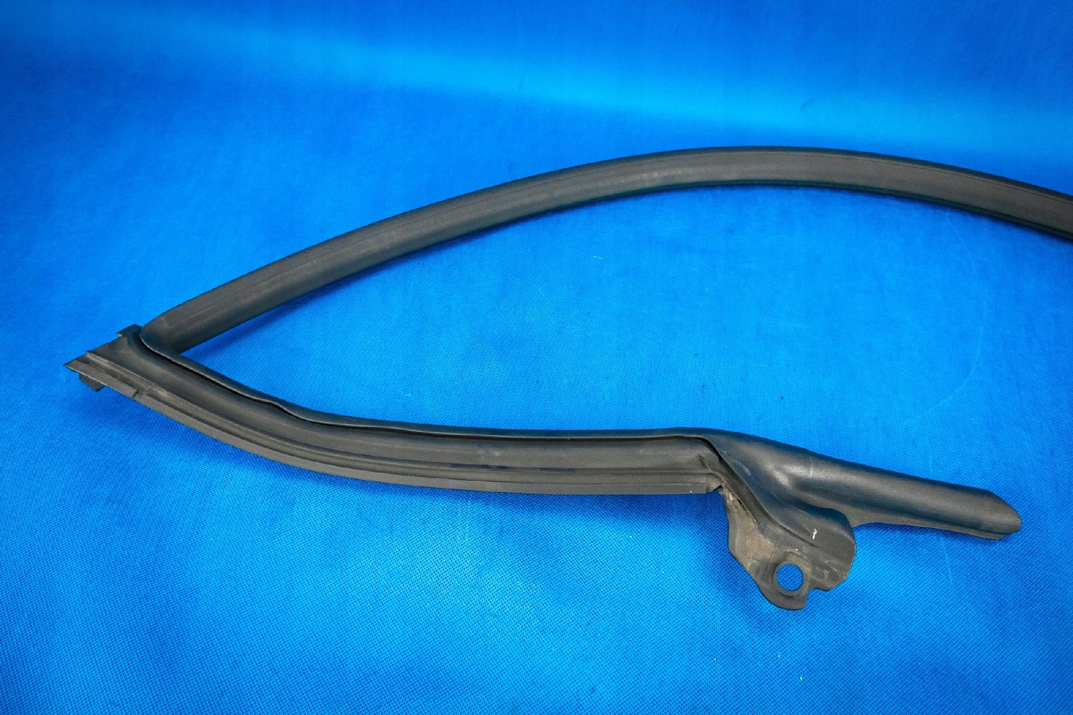 Joint porte avant Audi A7 S7 4G8845354F image 3