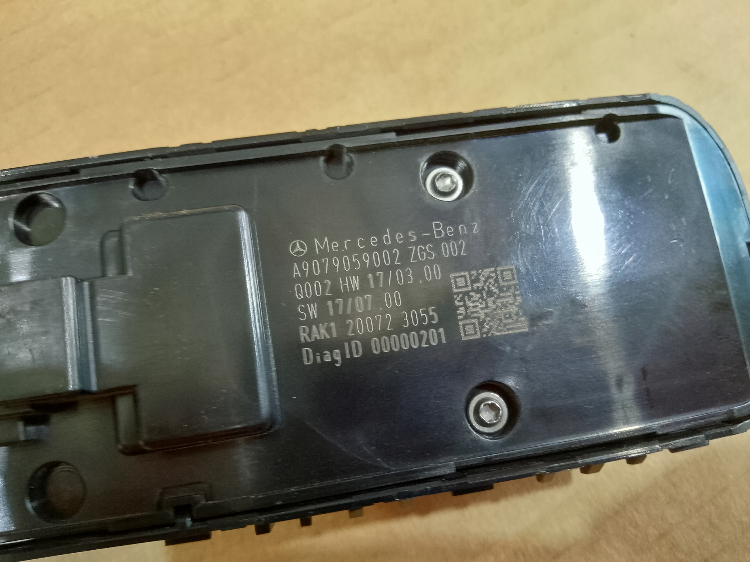 Panel interruptor elevalunas espejos Mercedes Sprinter W907 W910 A9079059002 image 4