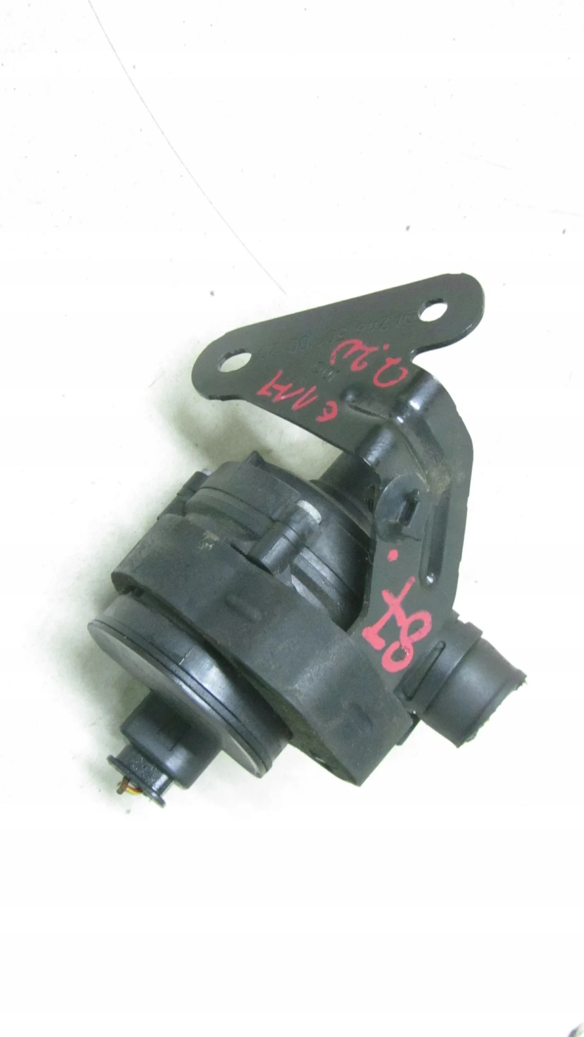 Bomba agua auxiliar Mercedes CLA C117 A2118350028