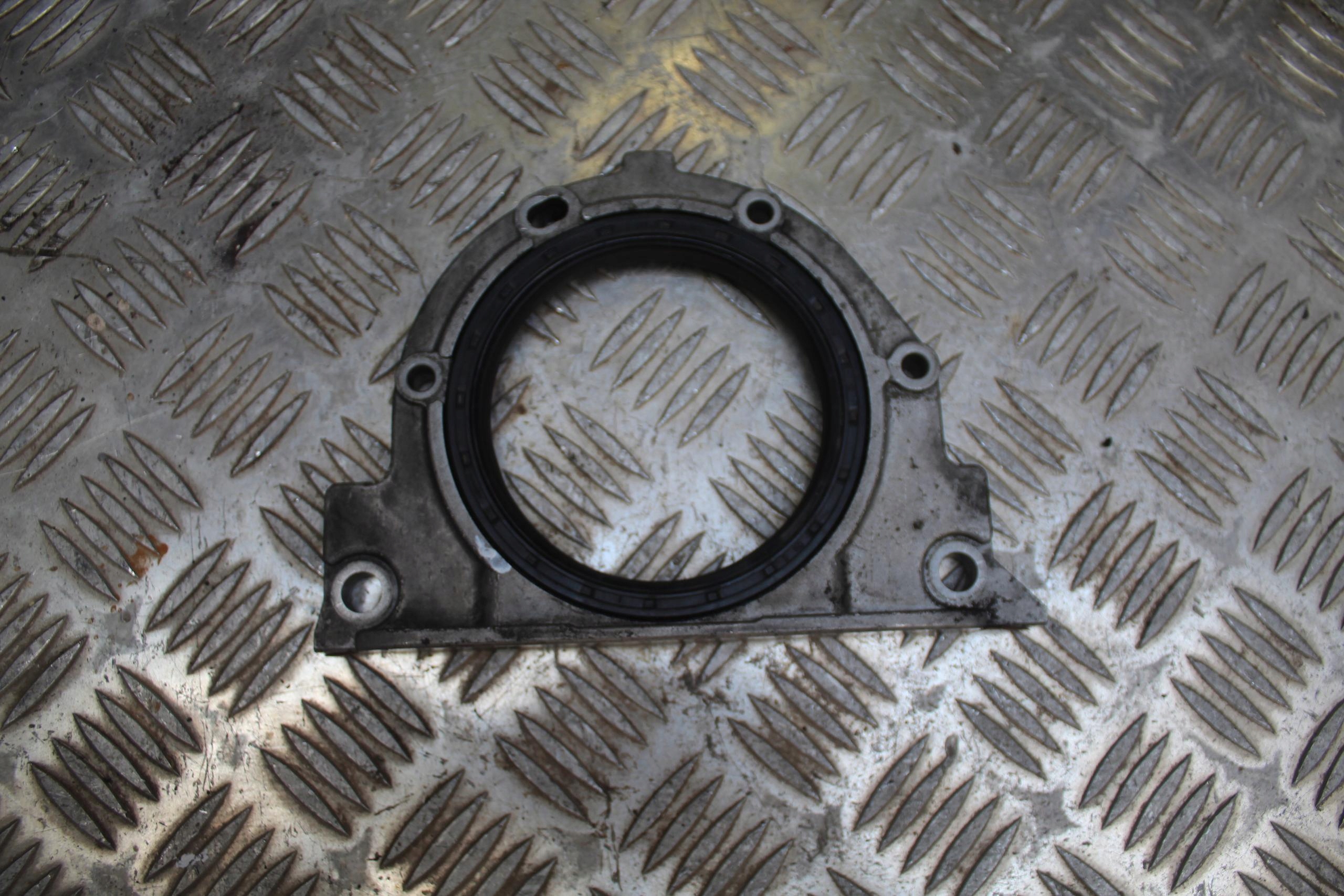 Carcaça do Retentor do Virabrequim BMW 5 E39 523i M52B25 2245265 image 2