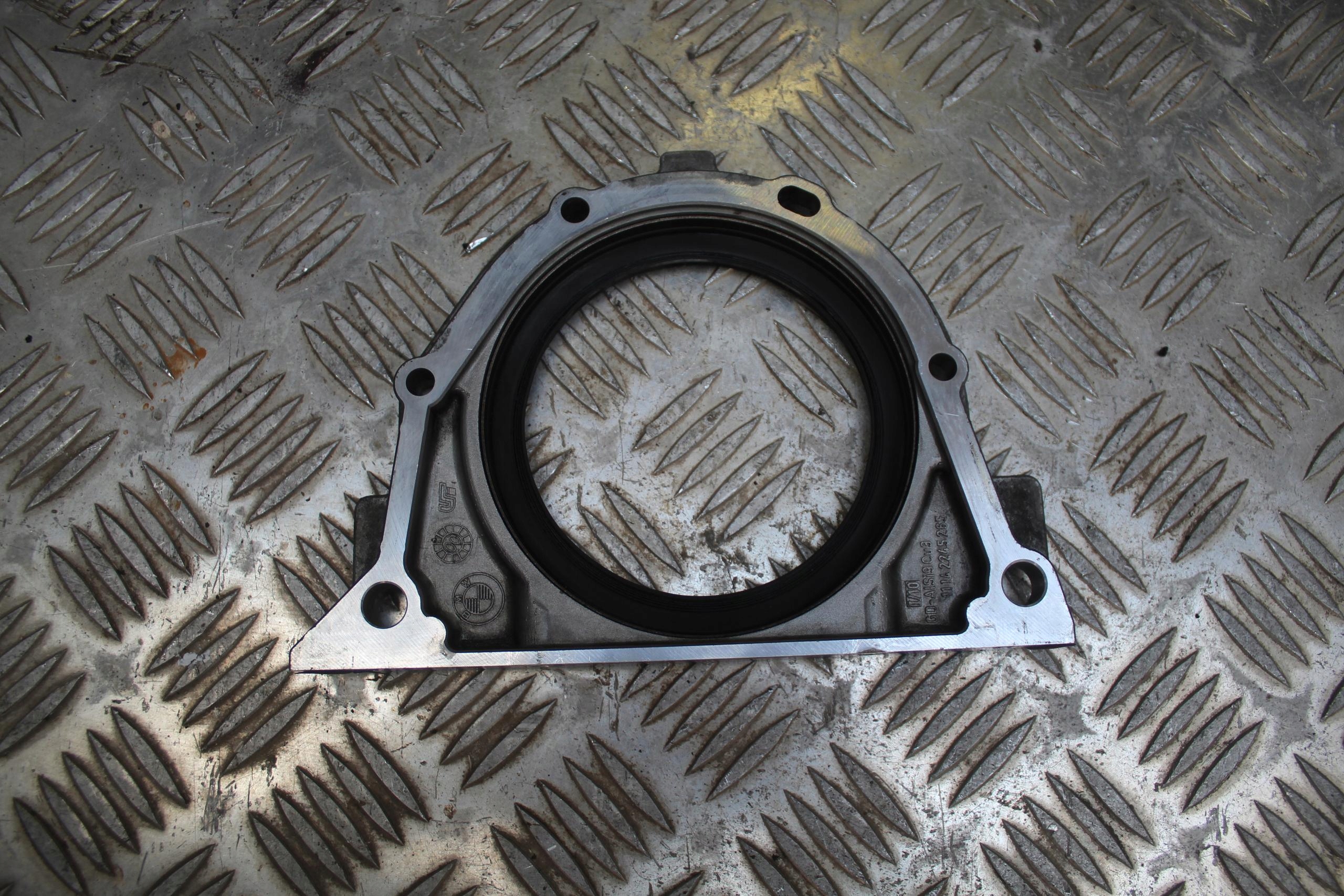 Carcaça do Retentor do Virabrequim BMW 5 E39 523i M52B25 2245265 image 3