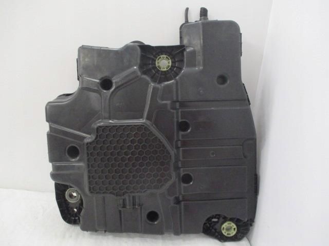 Tanque AdBlue Citroen C3 III Lift 1.5 BlueHDi Usado image 10