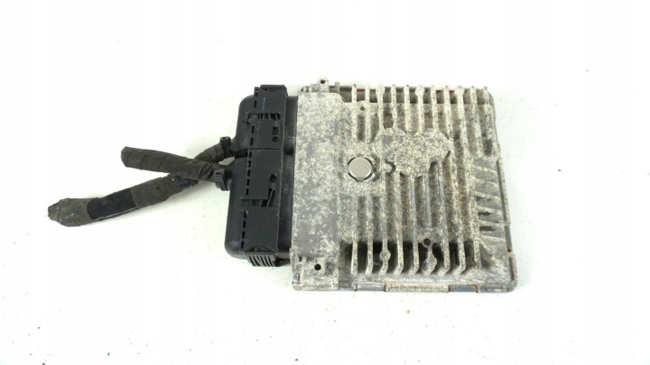 Calculateur moteur VW Golf 6 VI 1.6 TDI 03L906023A 5WP42801 AA 5WP42801AA