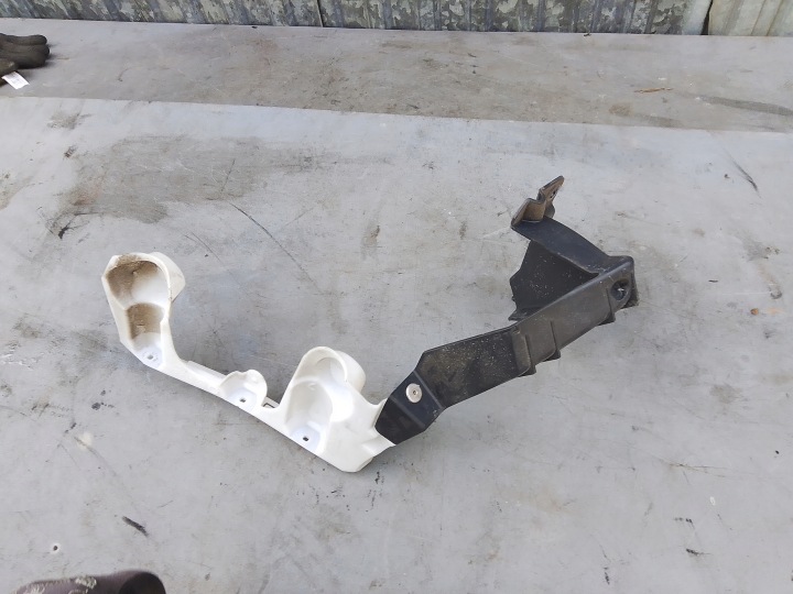 RENAULT MEGANE IV HB REAR BUMPER SLIDE RIGHT 852248678R 850449059R