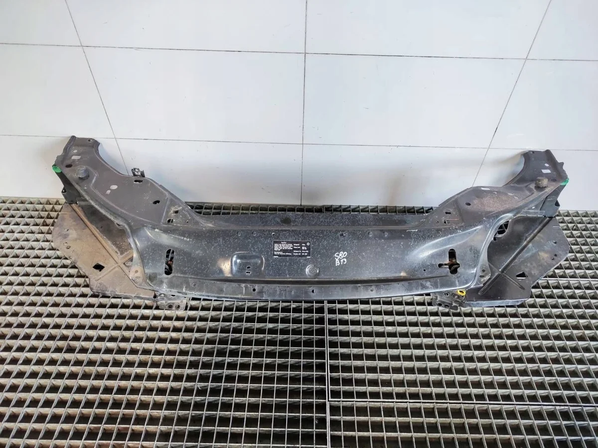 Voorste Versterking Volvo S80 II AOP38479