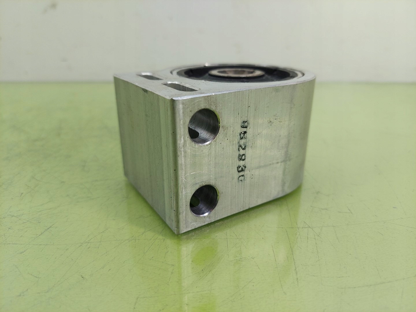 Bague de suspension Chevrolet Captiva 2006-2010 image 5