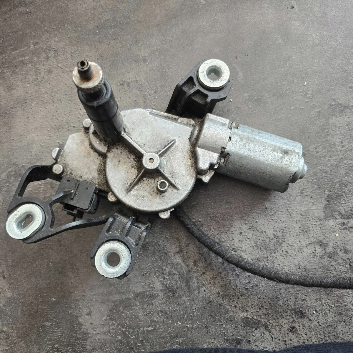 Motor ruitenwisser achter VW Golf IV 0390201592