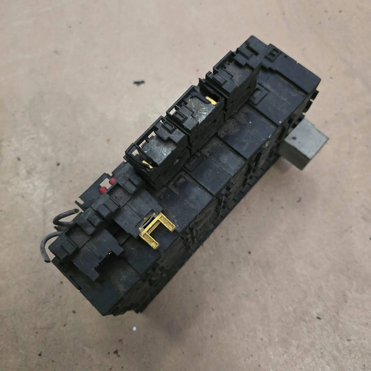 Säkringsbox Volkswagen OE 357937039 image 3