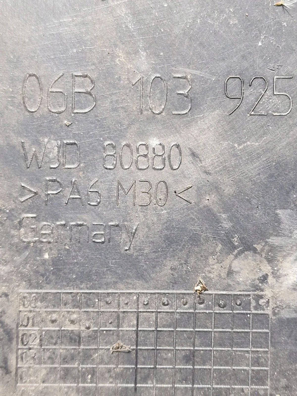 Audi A4 S4 B7 8E 8H 06B103925 Cache Moteur image 4