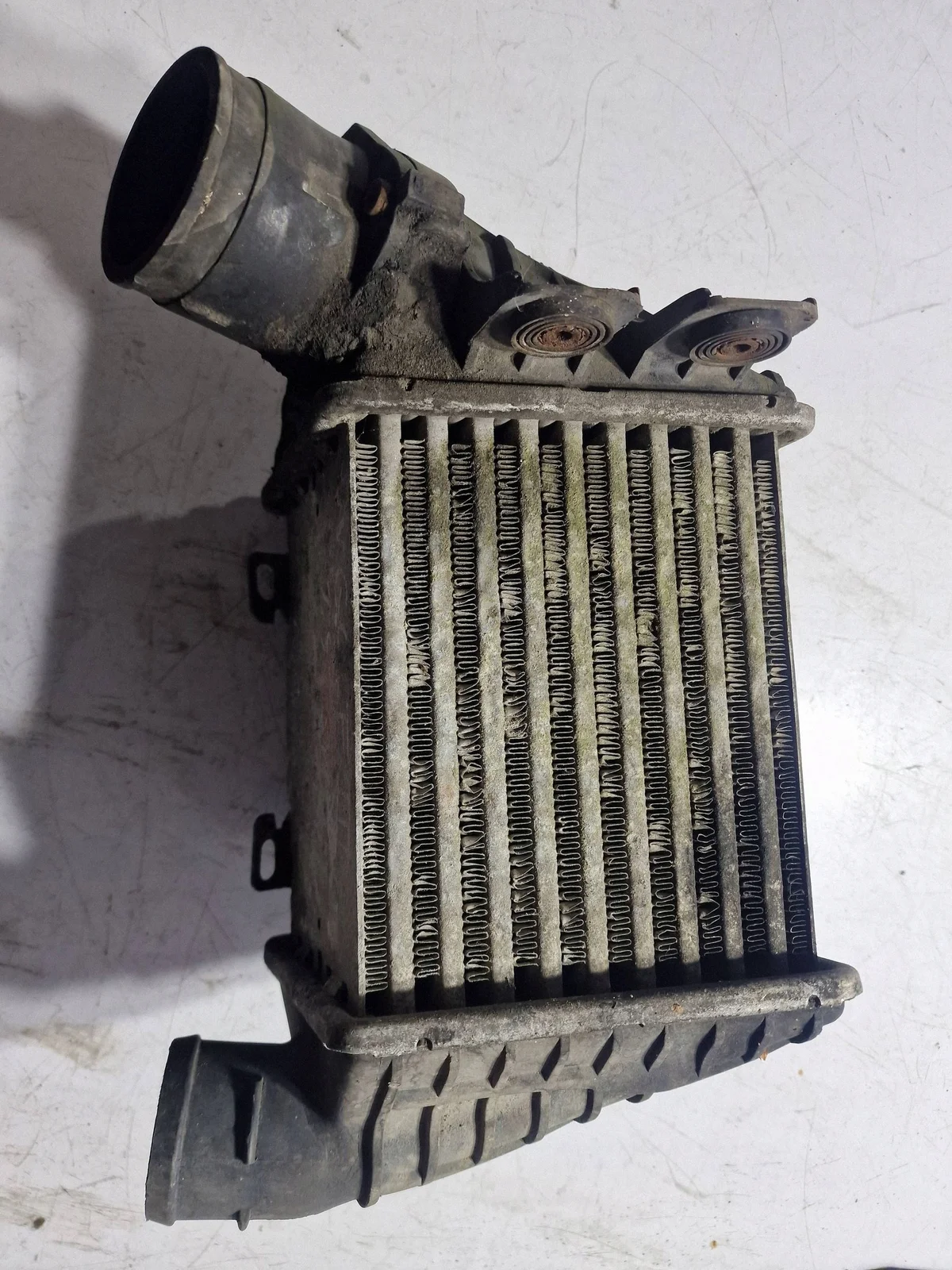 Intercooler VW Golf III 1H0145832 image 3
