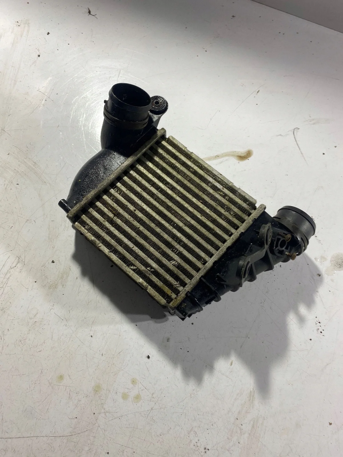 Intercooler VW Golf VI Variant 1.9 TDI image 3