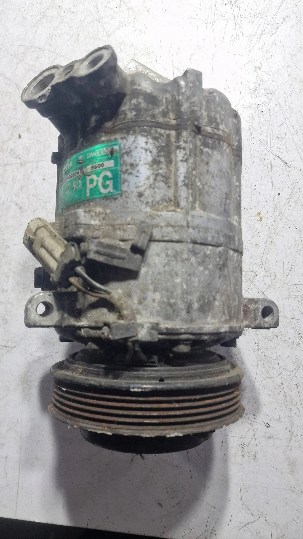 Opel ilmastoinnin kompressori 09132925
