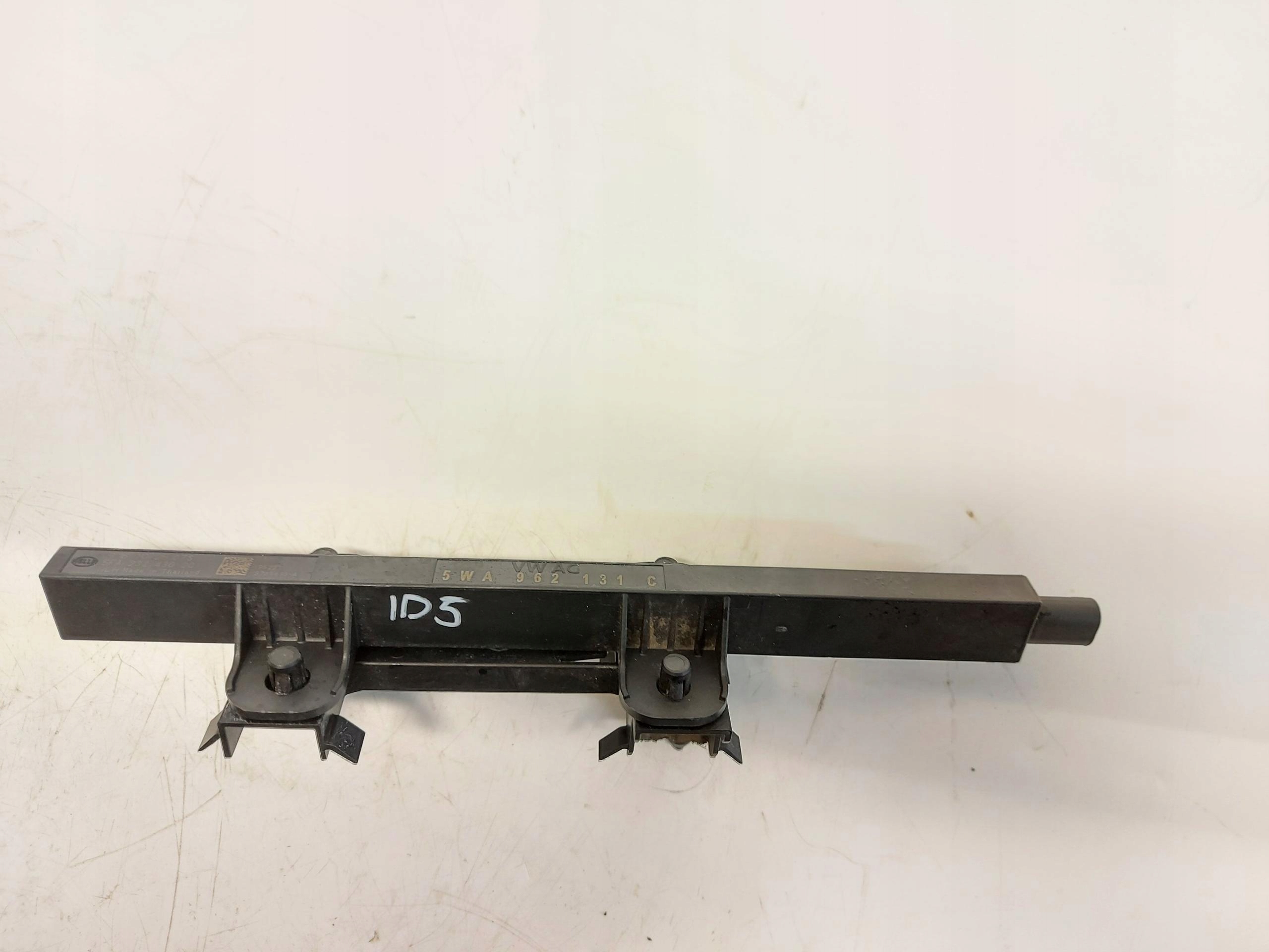 VW ID5 GTX - Käytetty antenni 5WA962131C
