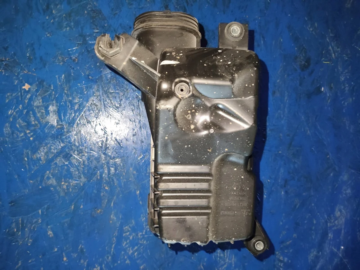 Kia Stonic Air Filter Housing 28110-H8450