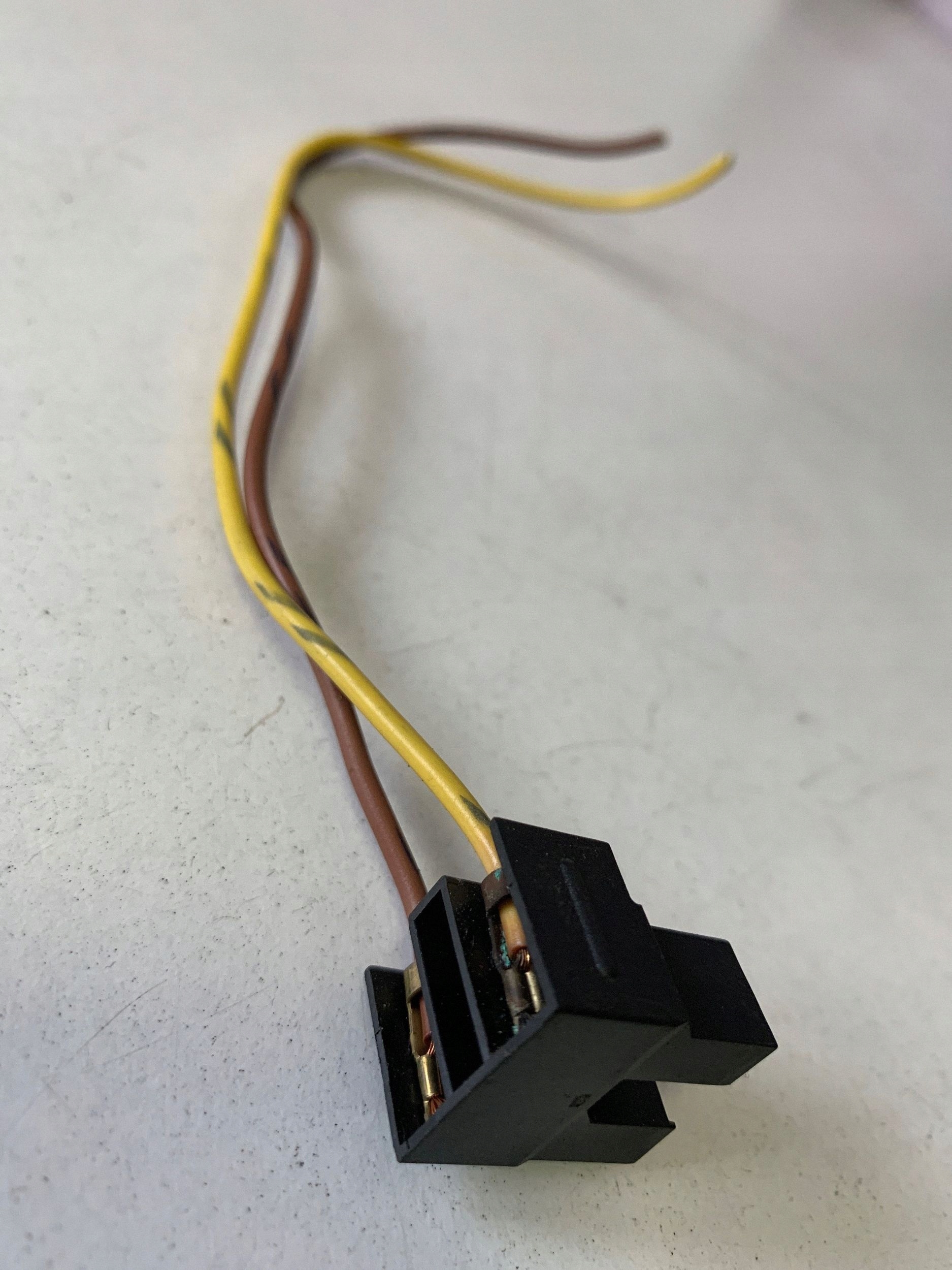 Volvo V50 headlamp beam image 3