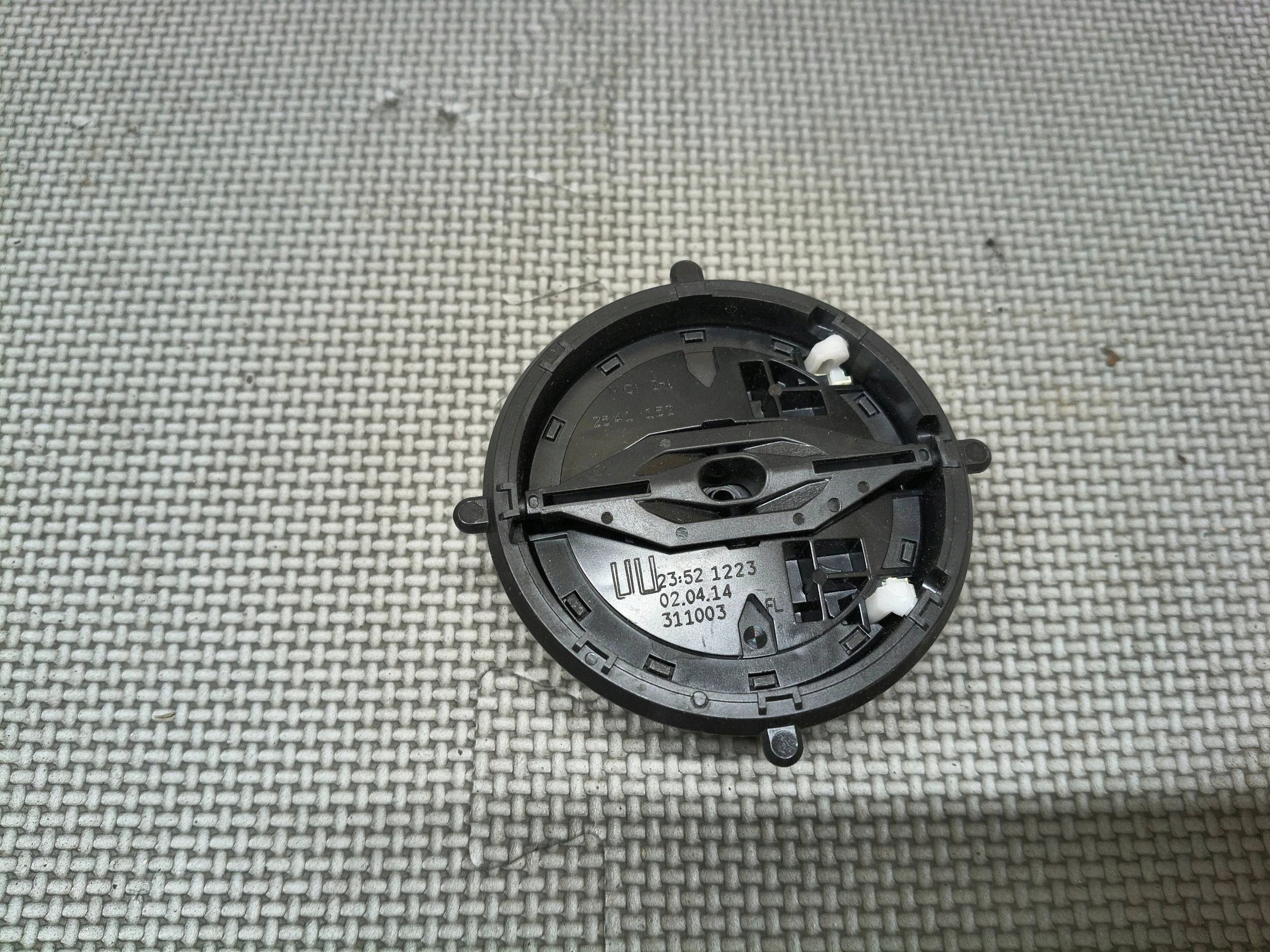 Volvo XC70 XC90 spegelmotor OE 30716490