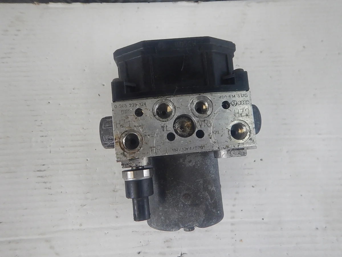 ABS-pumppu VW Passat B5 Audi A6 C5 4B0614517G image 5