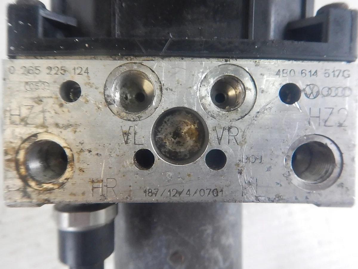 ABS-pumppu VW Passat B5 Audi A6 C5 4B0614517G image 6