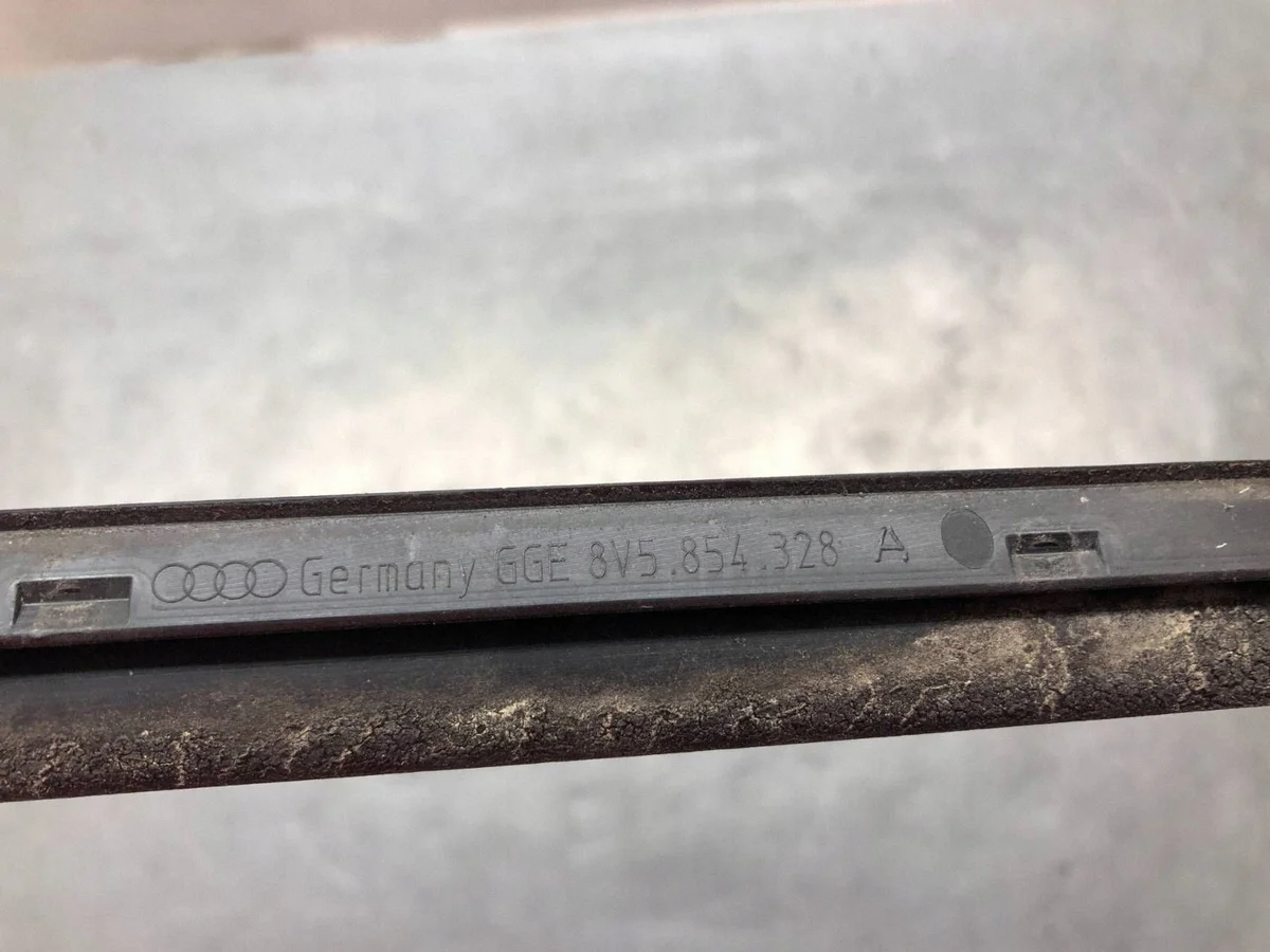 Guarnizione parabrezza Audi A3 8V 8V5854328A