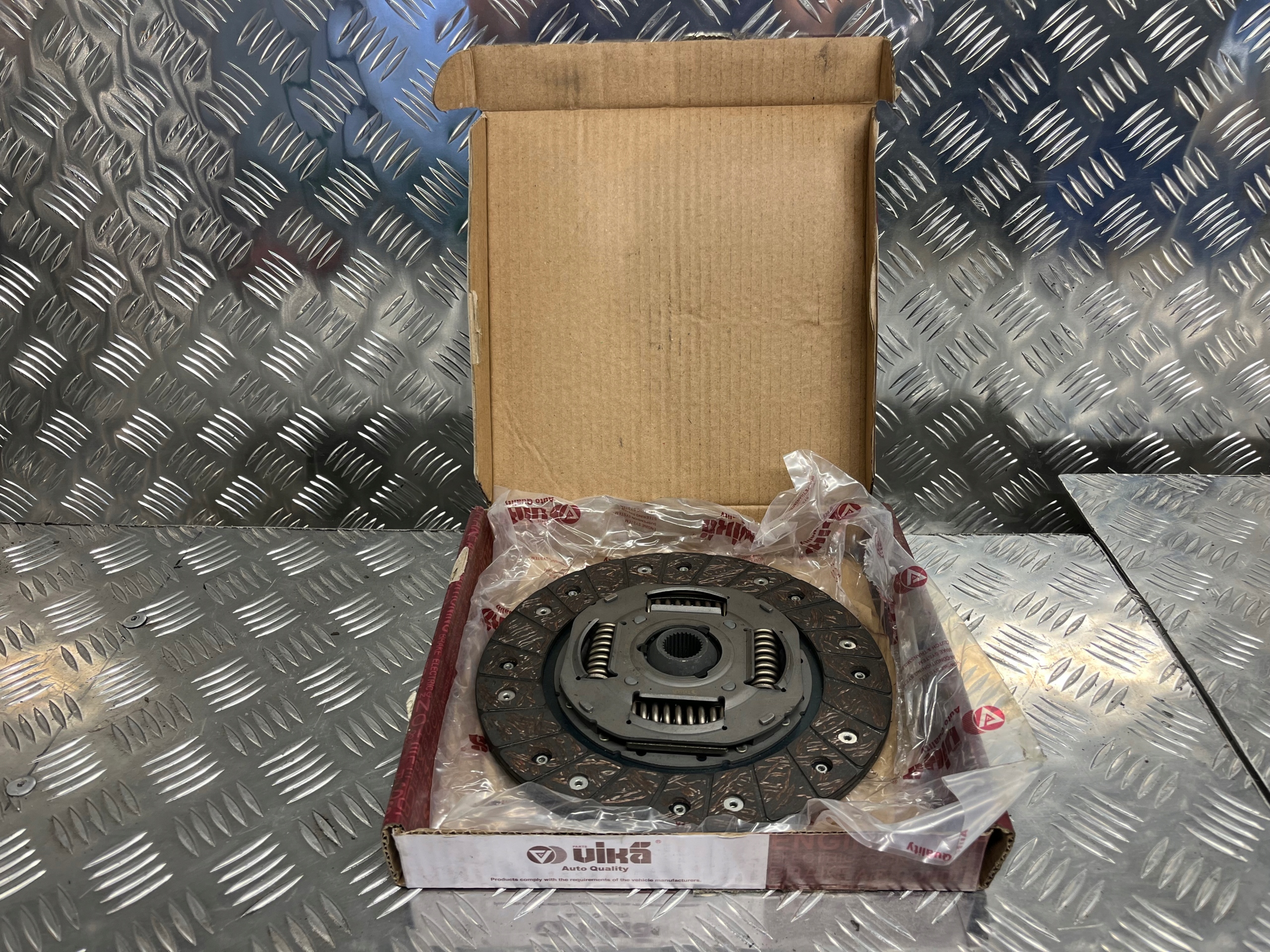 Kopplingsskiva Audi A3 8L 1.9 TDI 028141035C image 2