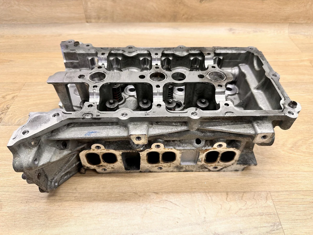 Renault Latitude Laguna III V9X Cabeça Cilindro Direita 8200816799
