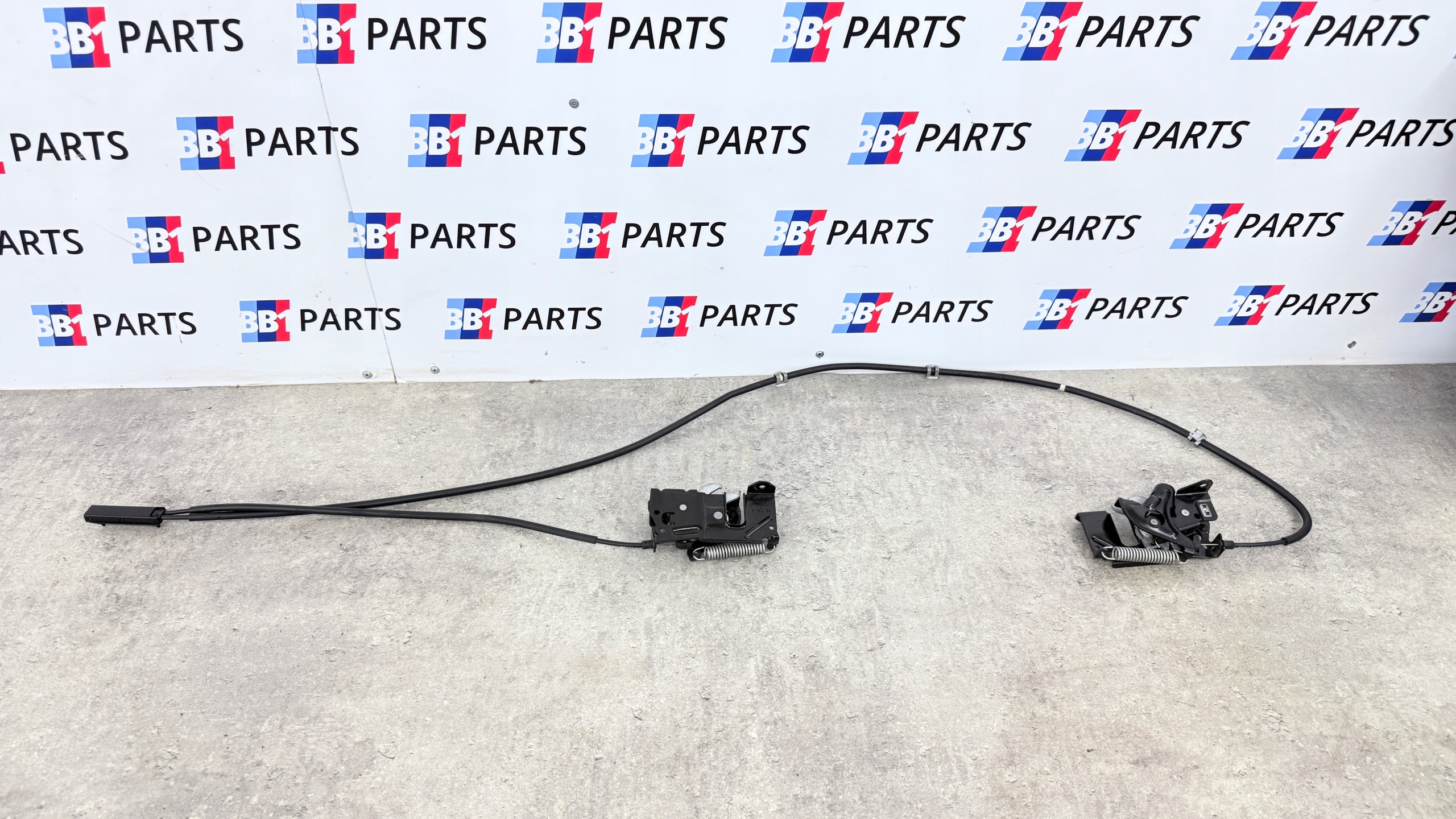 BMW F82 M4 F80 M3 F20 Motorhaubenschloss Bowdenzug KPL 7242549 7242548 image 2