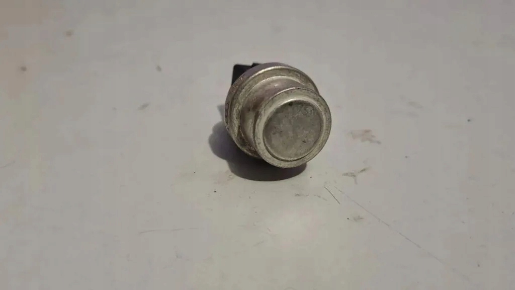 Jäähdytysnesteen lämpötila-anturi Ford Focus 95VW18K521AA