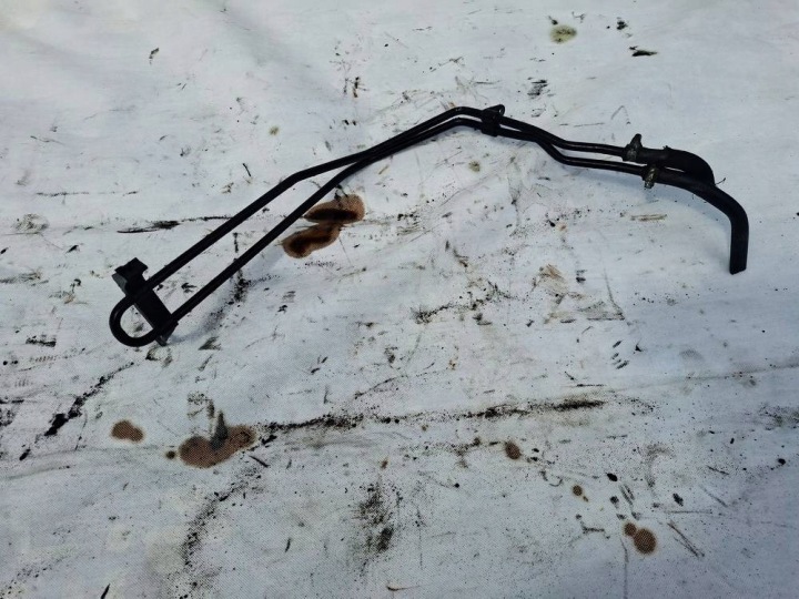 AUDI A4 B6 B7 - Ohjauksen öljyputki 8E0422885