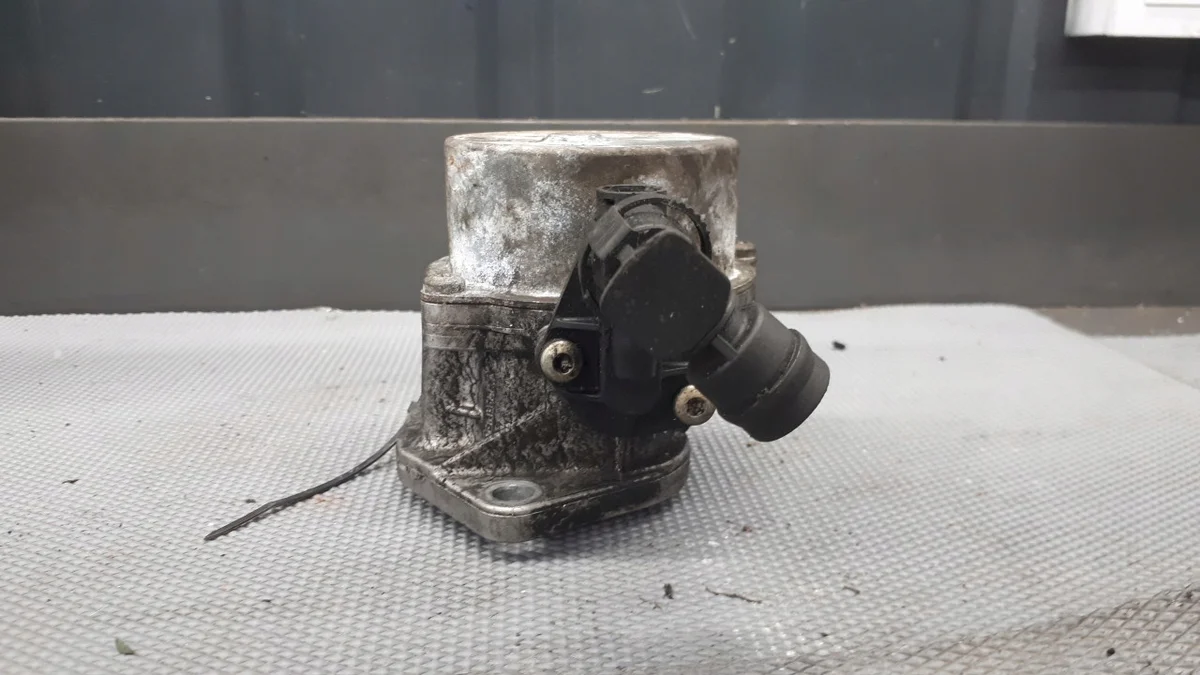 Pompe à vide Renault Kangoo 2.0 96r 72238912