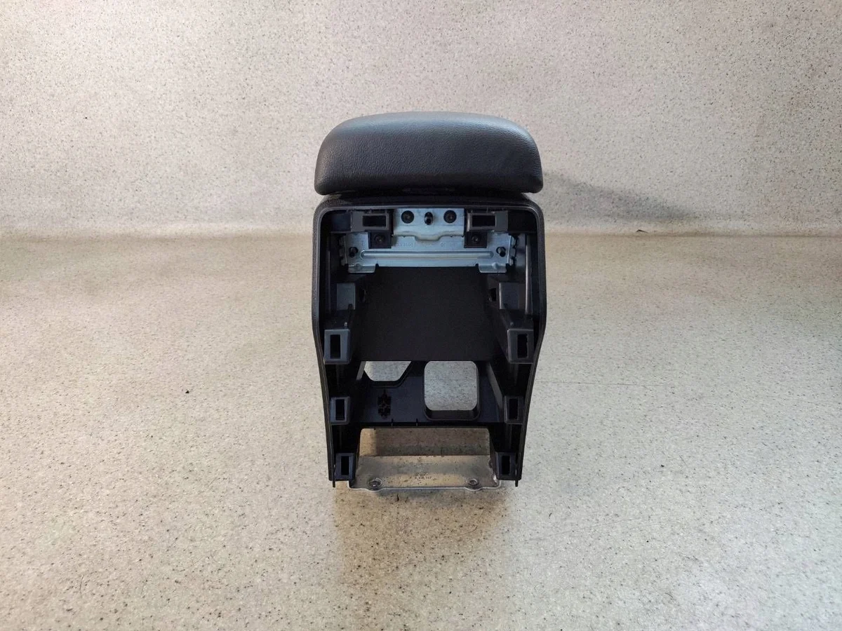 Renault Talisman Center Console Armrest Used image 4