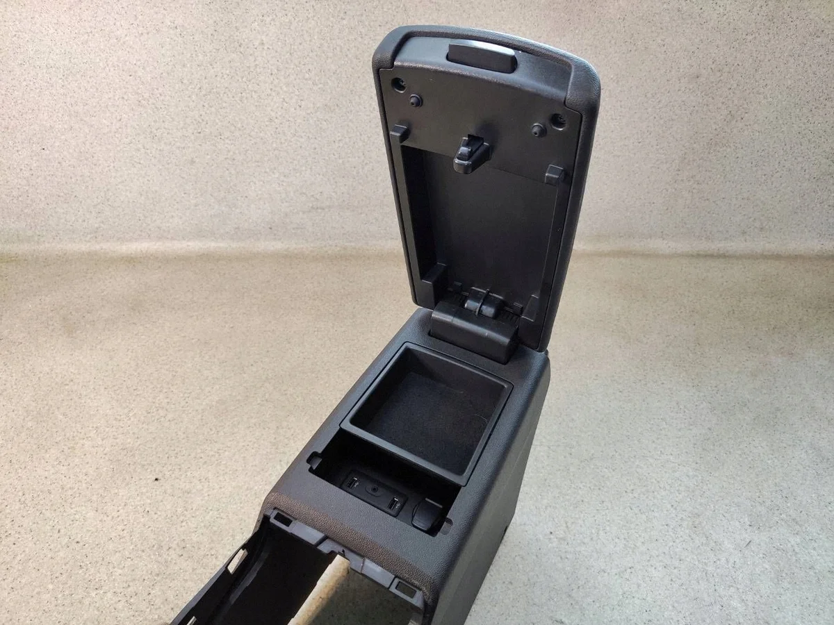 Renault Talisman Center Console Armrest Used image 5