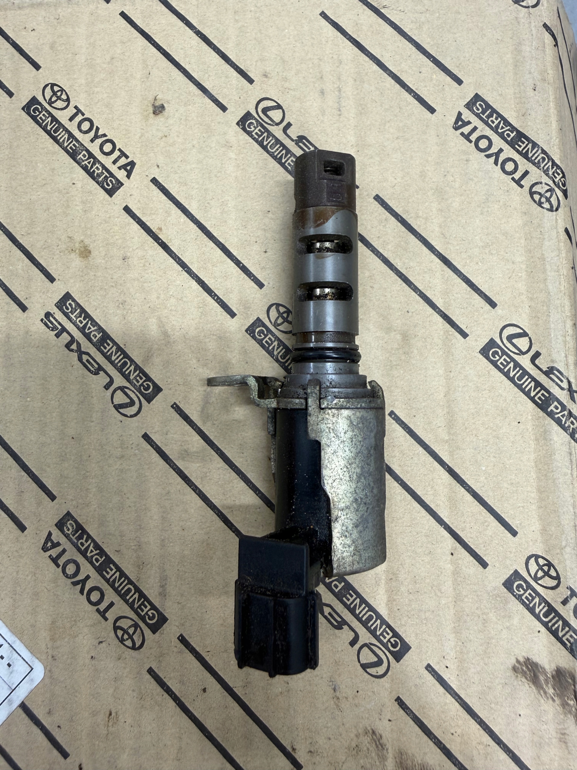 VVT-i Phasensensor Toyota 1.6 1.8 1.4 OEM 15330-22030 image 2