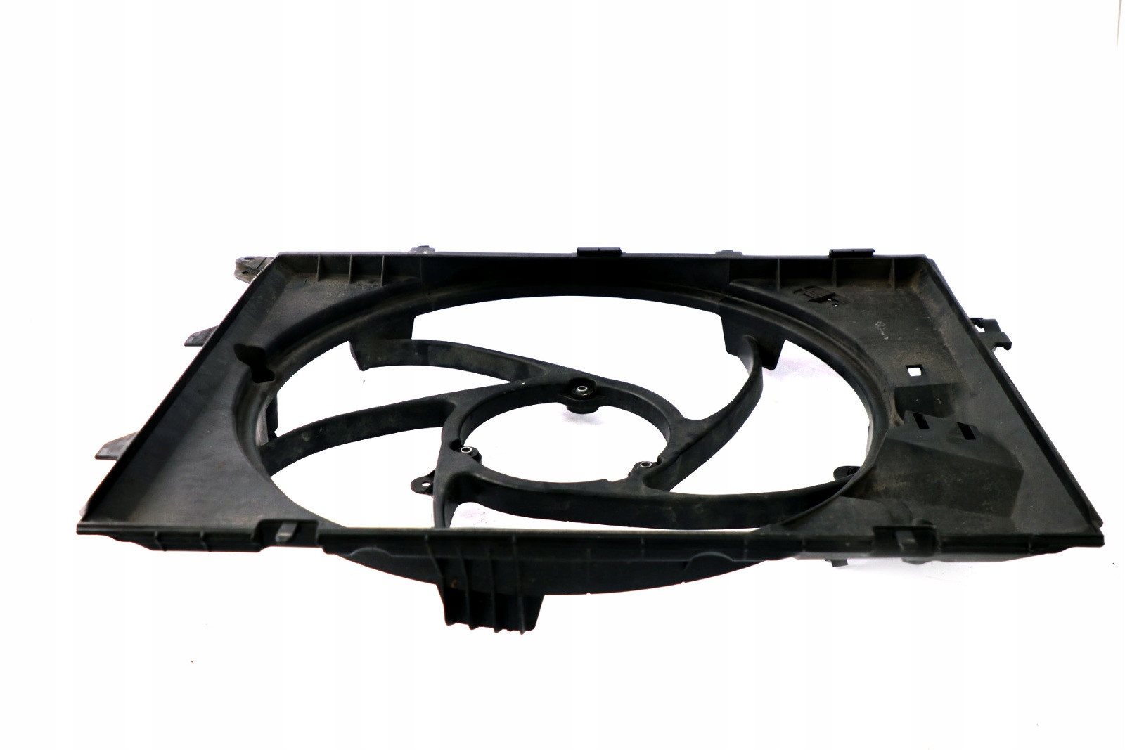 Cache de ventilateur BMW E81 E87 LCI E90 E91 7530650 image 8