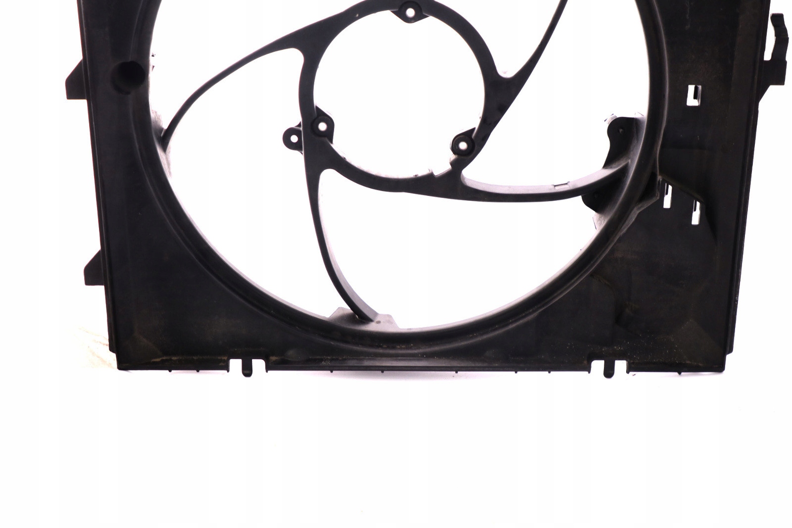 Cache de ventilateur BMW E81 E87 LCI E90 E91 7530650 image 10