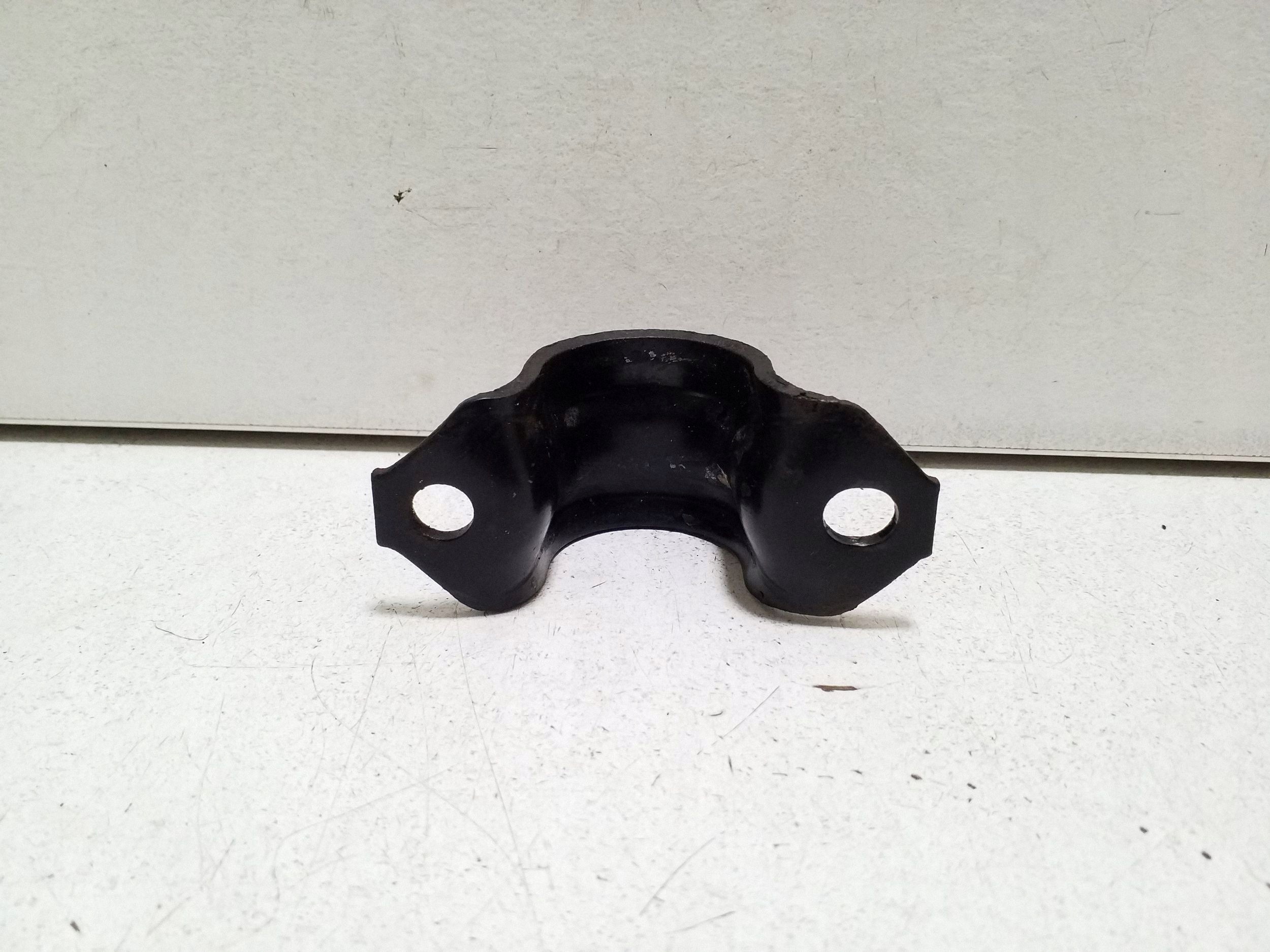 Toyota Corolla E210 etumainen stabilisaattorin kiinnike