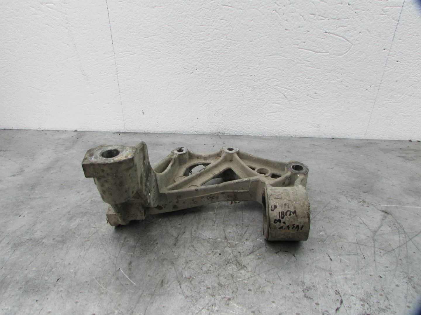 SEAT OE 6Q0199293D Bras inférieur image 2