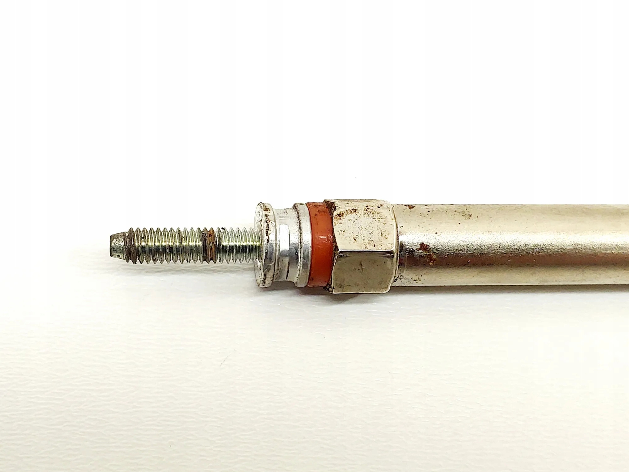 Glow Plug Toyota Auris (_E18_) 1.4 D-4D 66kW 2013 OEM 1985033020
