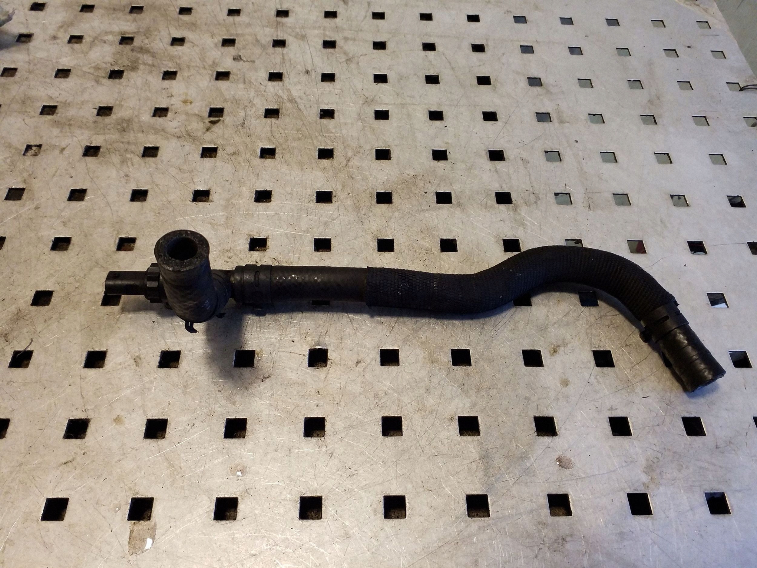 Sensor Temp. Combustible VW Seat Audi 04L919565 image 2