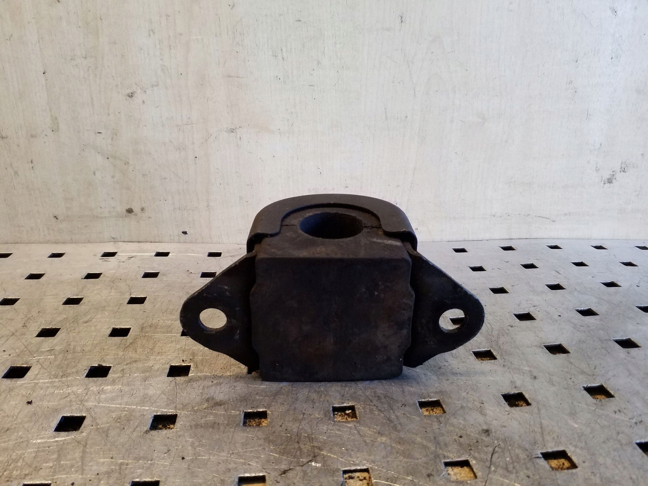 BMW E53 X5 Front Stabilizer Link Bushing 1097021 image 3