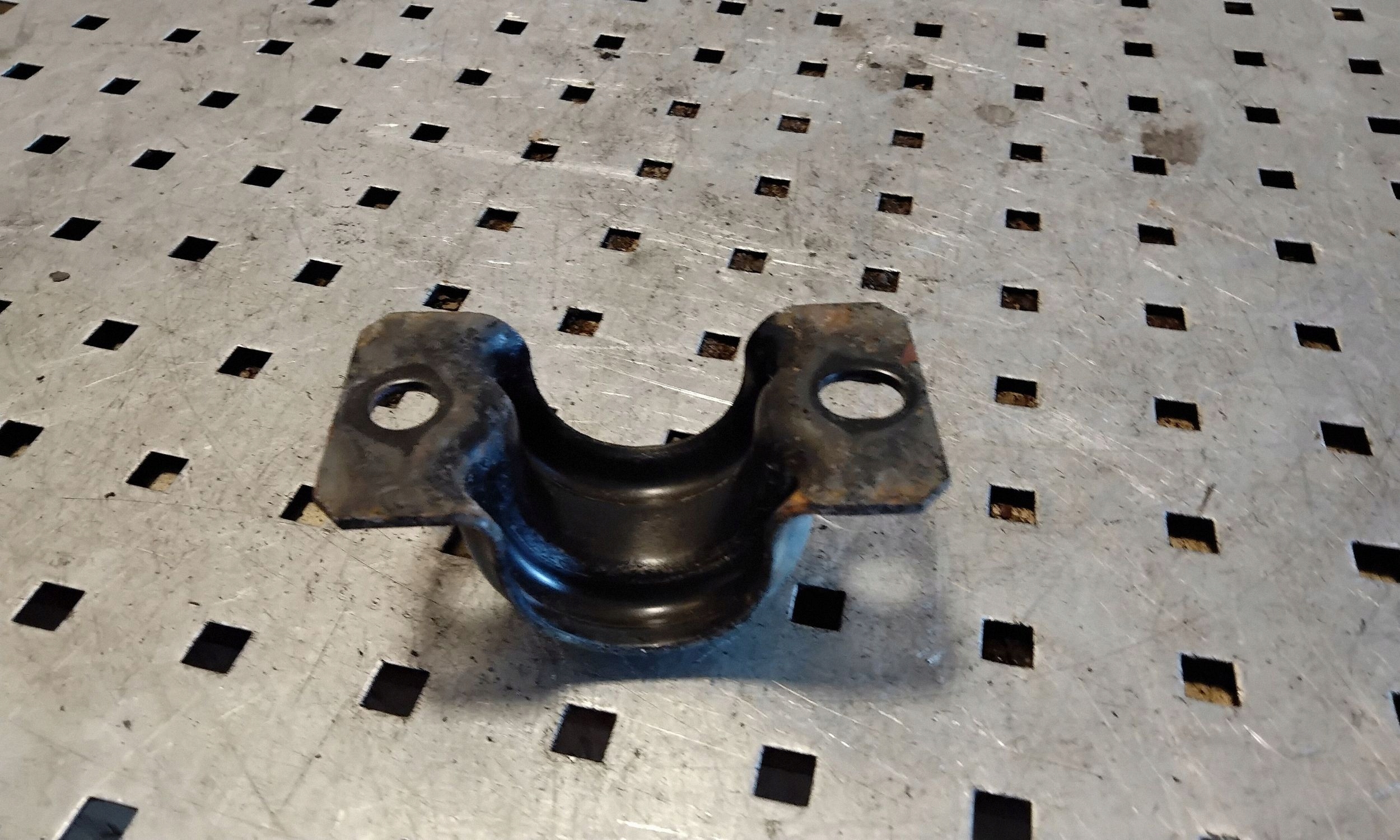 Hyundai Santa Fe etummainen stabilisaattorin kiinnike