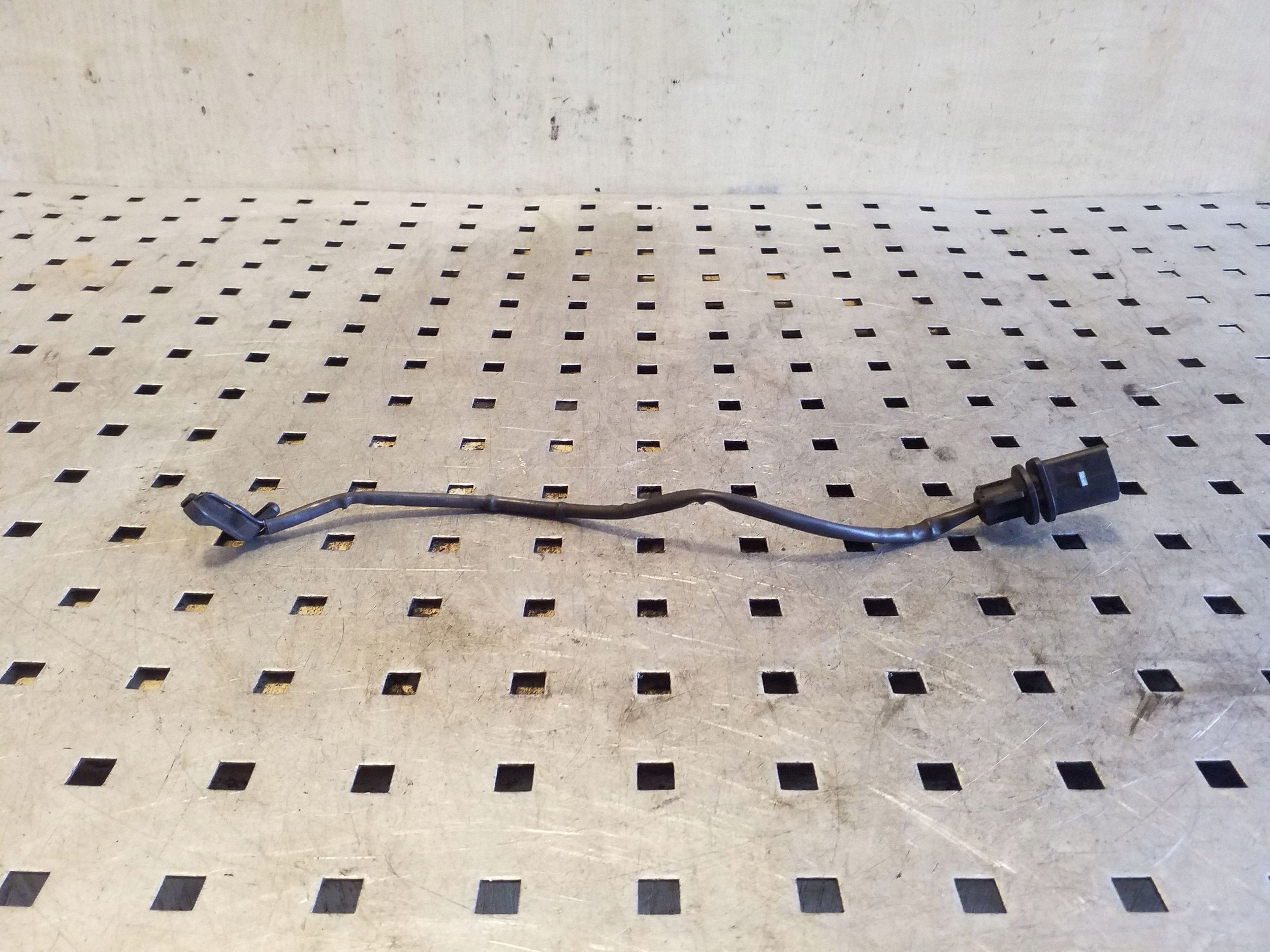 Sensor de Desgaste de Pastilhas Dianteiro Esquerdo Audi A6 C7 image 2