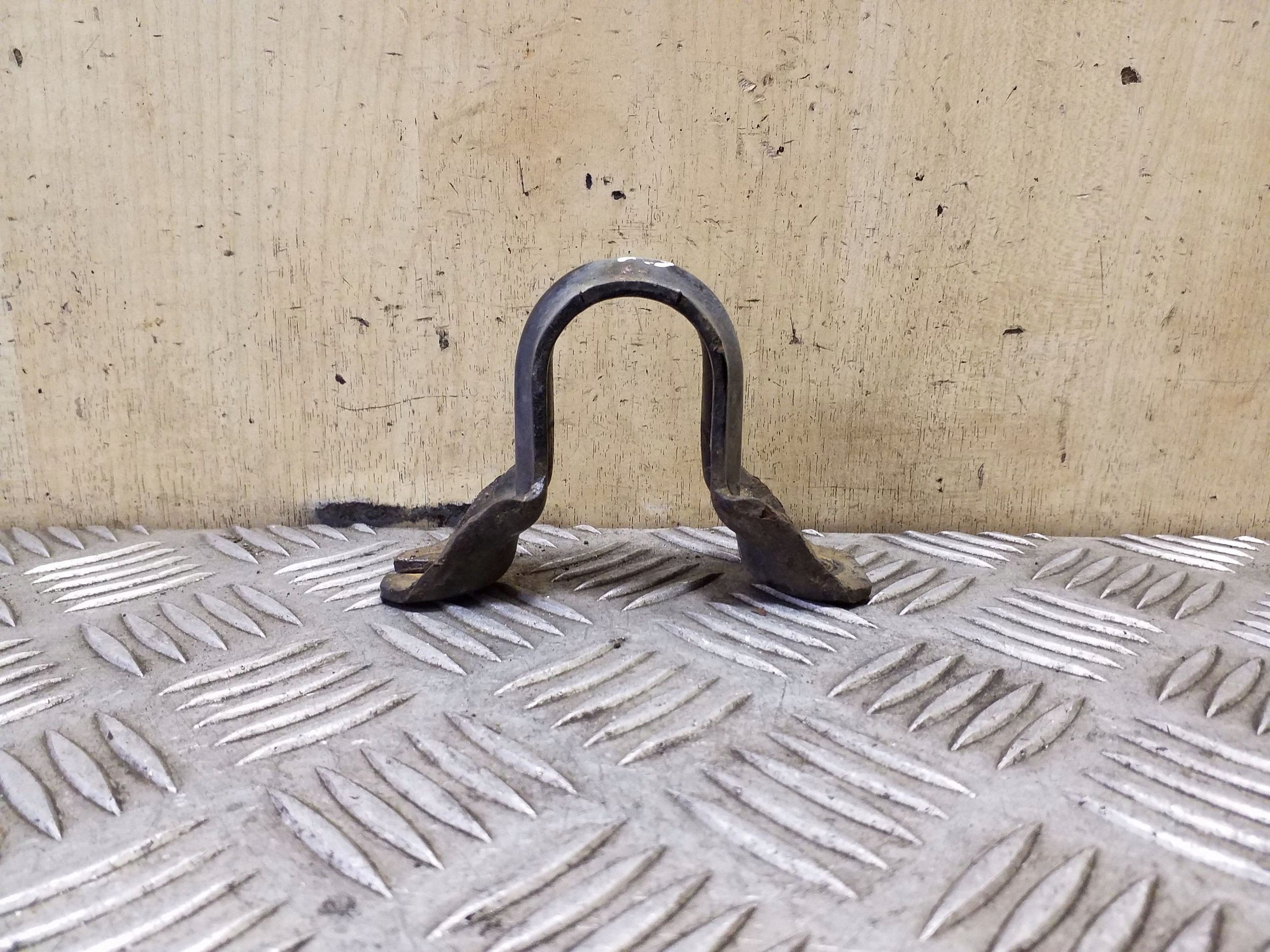 Nissan Qashqai Stabilisatorlager vorne rechts OEM VAL161035 image 3