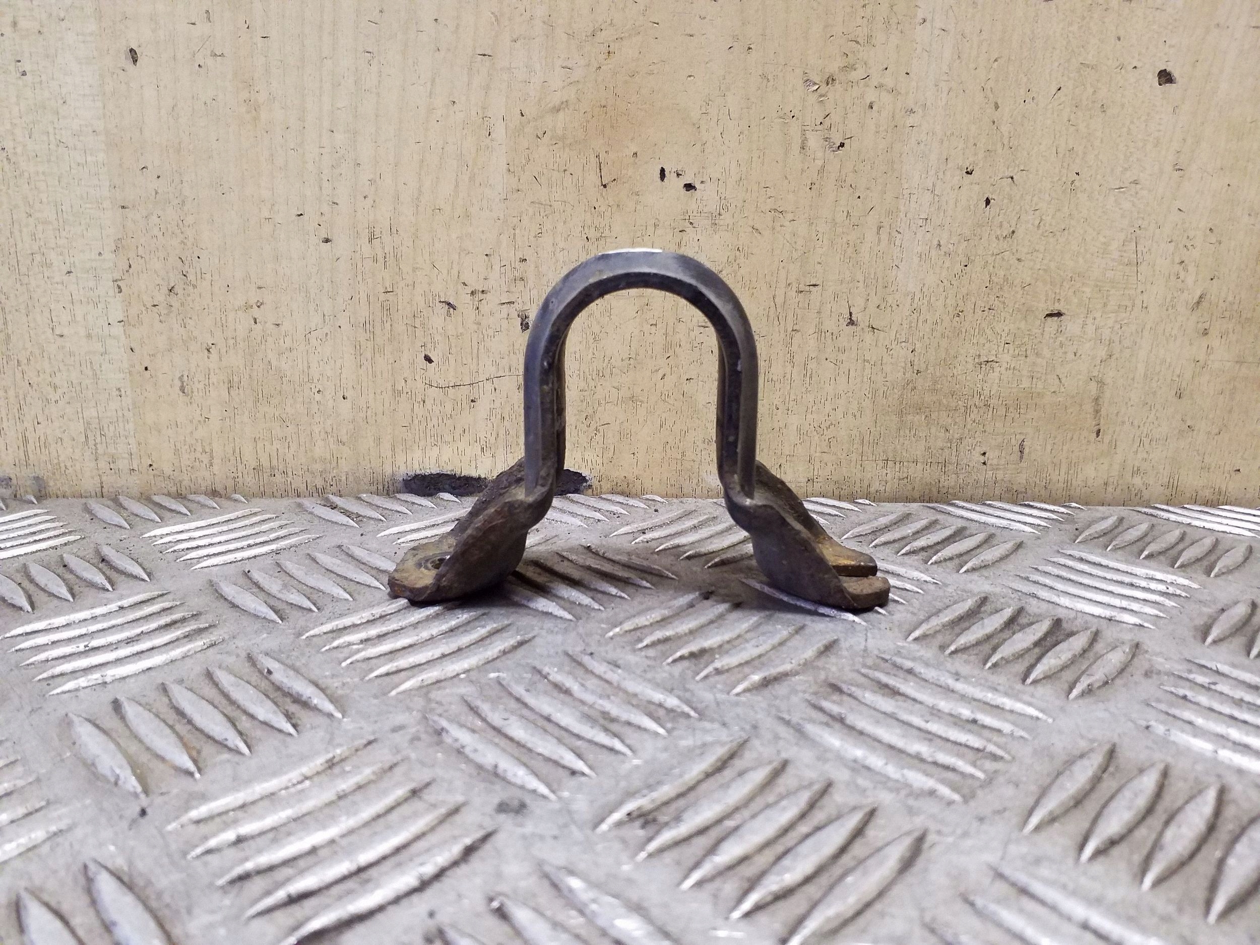 Nissan Qashqai Stabilisatorlager vorne rechts OEM VAL161035 image 4
