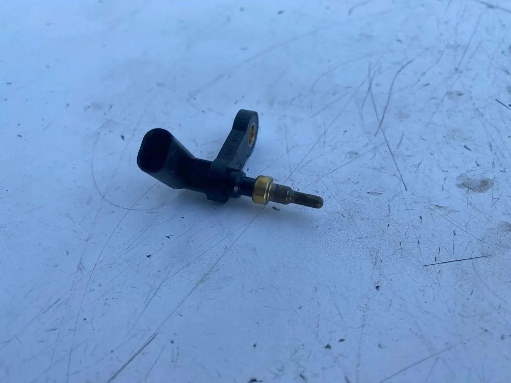 Capteur température liquide refroidissement VW Passat B8 04E919501E image 4