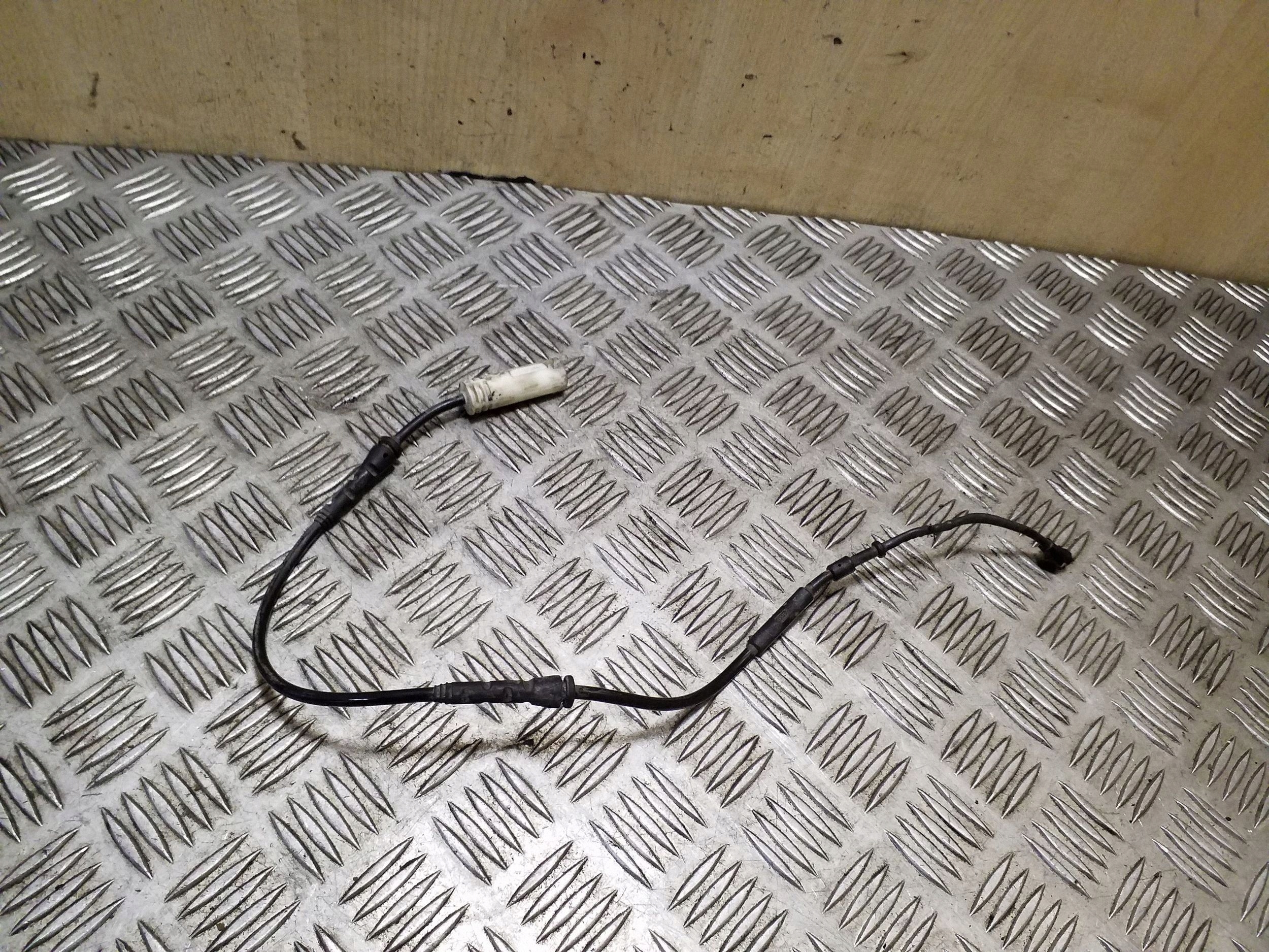 BMW X1 E84 Voor Remblokslijtage Sensor Links OEM VAL178312 image 2