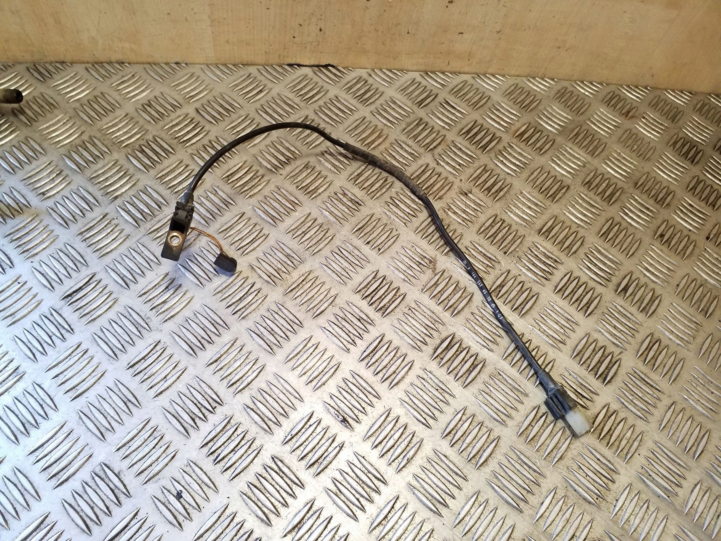 Mercedes-Benz A1645406510 kuluneen jarrupalojen anturi