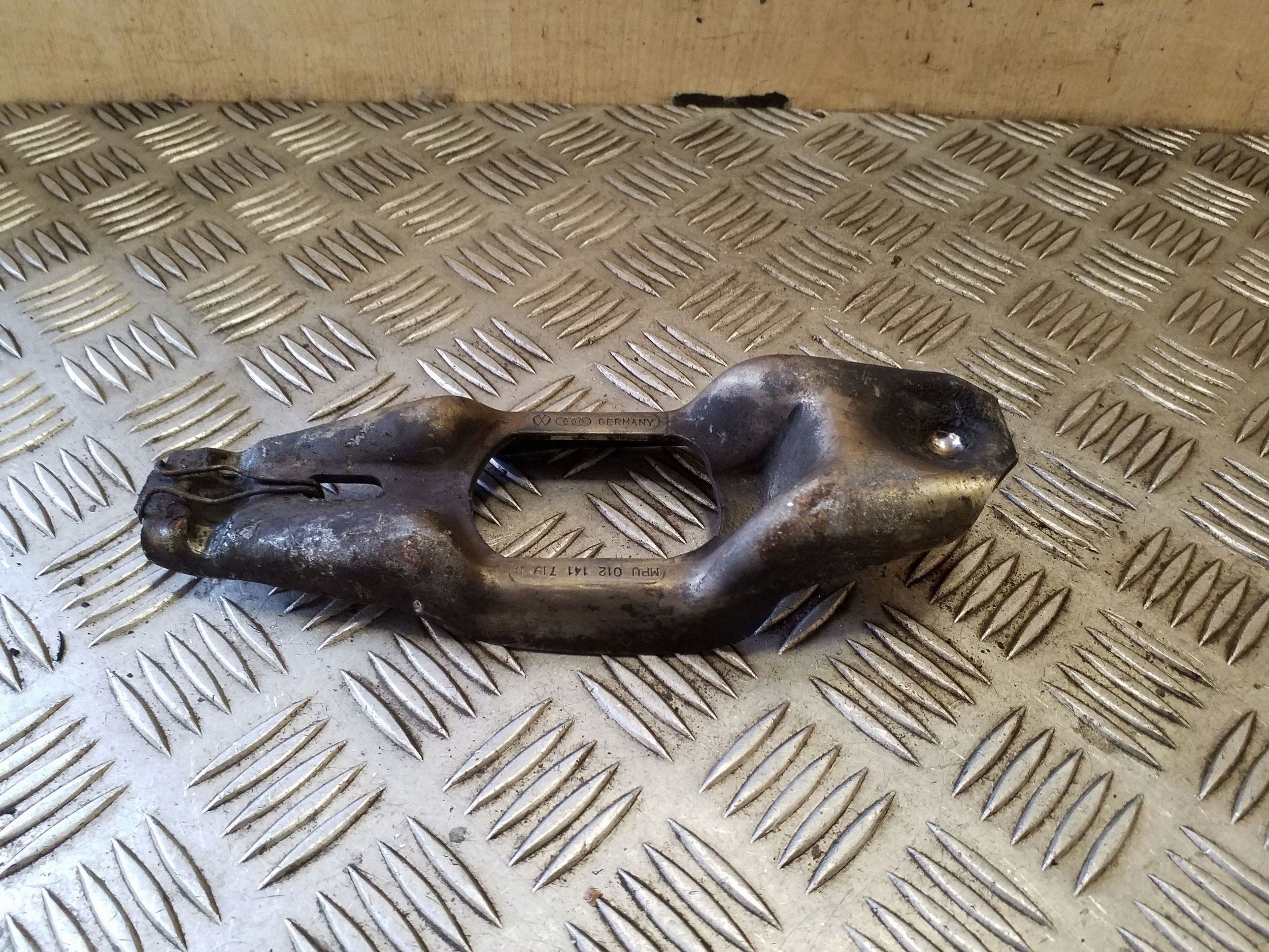 Audi OE 012141719B Levier de débrayage, embrayage image 2